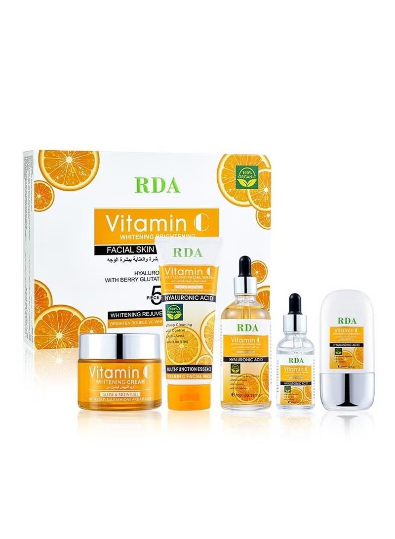 مجموعة كاملة مع فيتامين سي تحتوي على: غسول للوجه 100 مل، تونر 100 مل، سيروم 30 مل، كريم تفتيح الوجه 50 مل، واقي شمس 50 مل